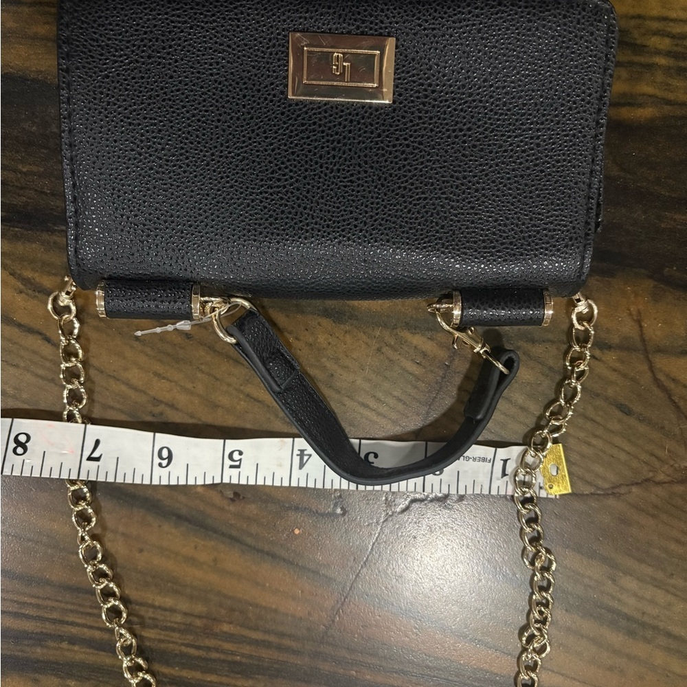 LG Black Crossbody Bag with Gold Chain - Picture 10 of 10